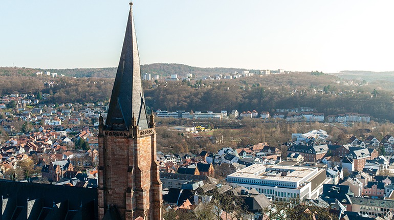 Blick vom Schloss über die Innenstadt von Marburg